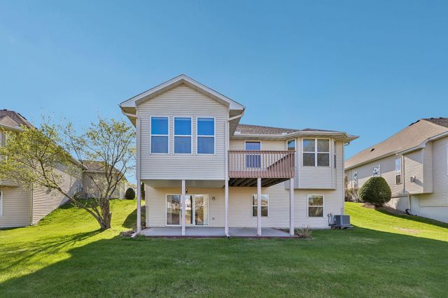 4575 Jewel Lane N, Plymouth, MN 55446