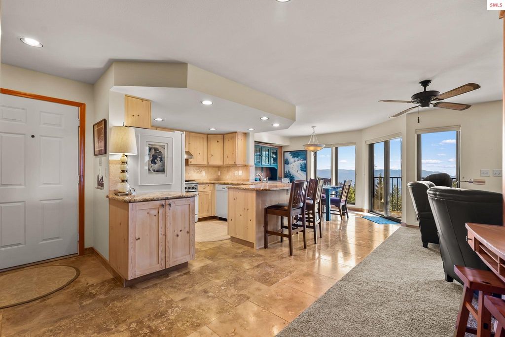 155 Crystal Springs Rd Unit 401, Sandpoint, ID 83864 photo 3