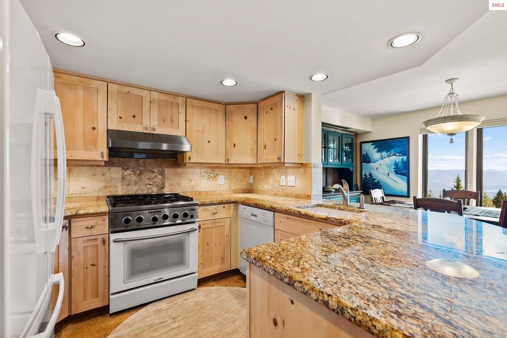 155 Crystal Springs Rd Unit 401, Sandpoint, ID 83864 photo 8