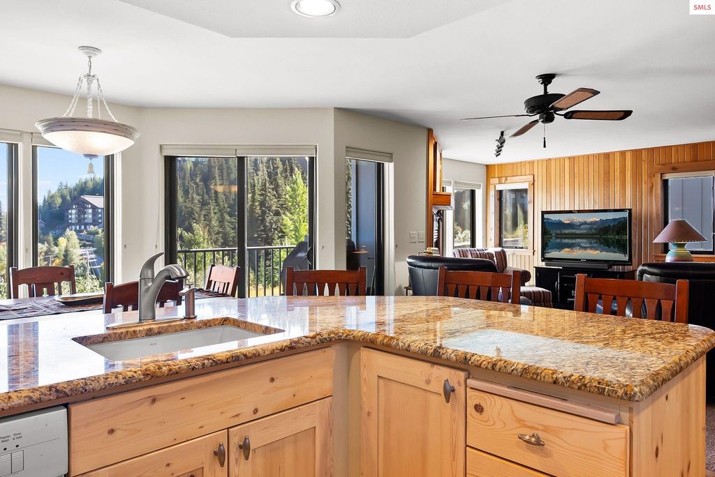155 Crystal Springs Rd Unit 401, Sandpoint, ID 83864 photo 9