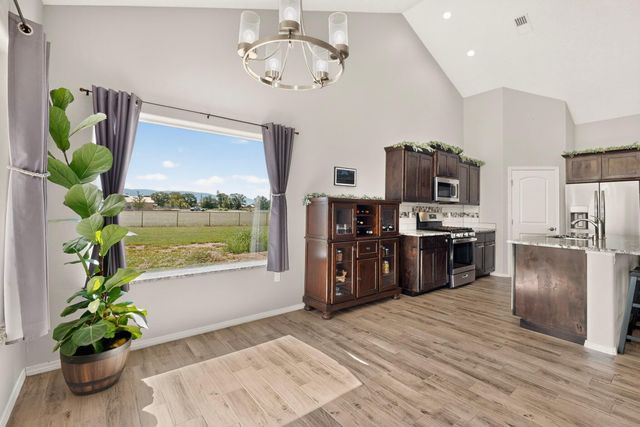 5 Eli Court, Belen, NM 87002