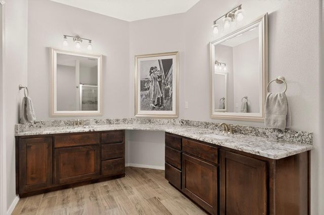 5 Eli Court, Belen, NM 87002