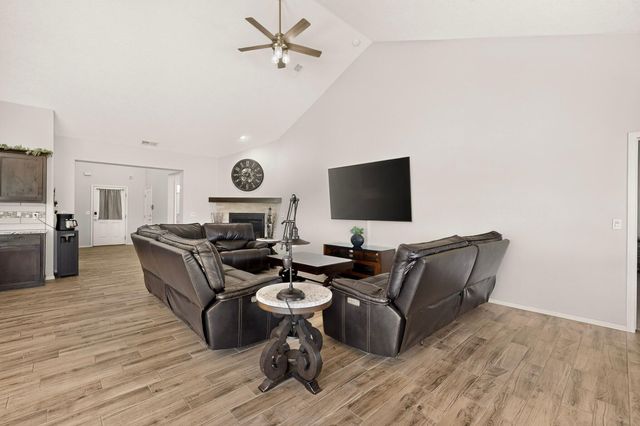 5 Eli Court, Belen, NM 87002