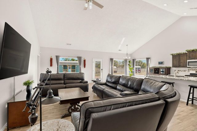 5 Eli Court, Belen, NM 87002