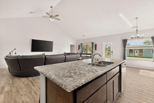 5 Eli Court, Belen, NM 87002