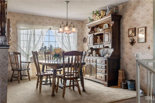 7240 Olive Drive, Bakersfield, CA 93308