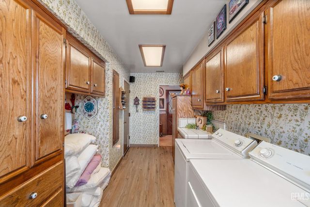 7240 Olive Drive, Bakersfield, CA 93308