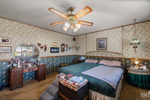 7240 Olive Drive, Bakersfield, CA 93308