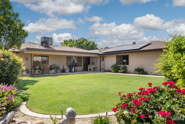 7240 Olive Drive, Bakersfield, CA 93308