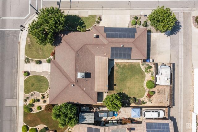 7240 Olive Drive, Bakersfield, CA 93308