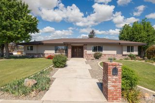 7240 Olive Drive, Bakersfield, CA 93308