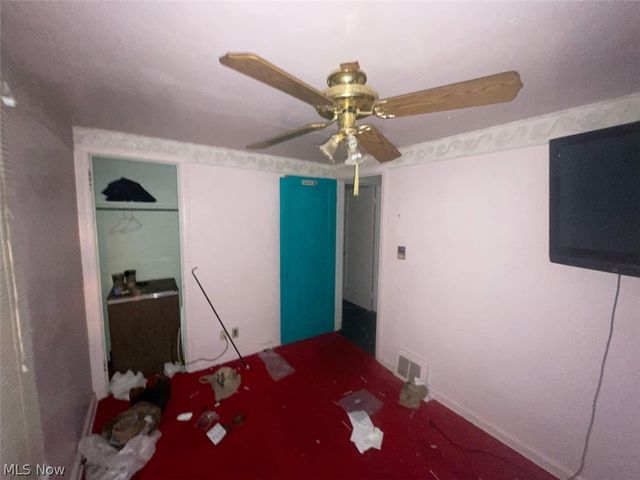 1049 Mckinley Street NE, Warren, OH 44483