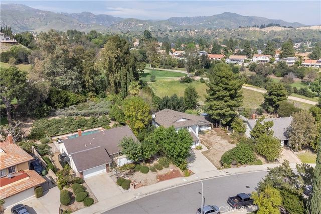 19343 Pauma Valley, Porter Ranch, CA 91326