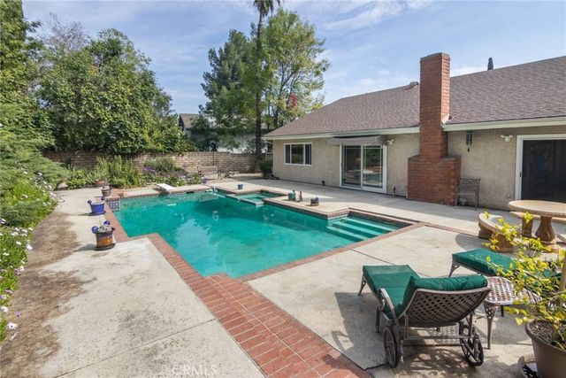 19343 Pauma Valley, Porter Ranch, CA 91326