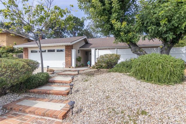 19343 Pauma Valley, Porter Ranch, CA 91326