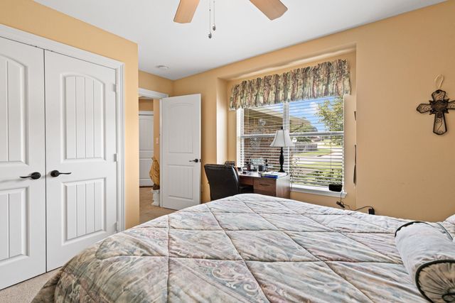 1444 Garner LN, Longview, TX 75605