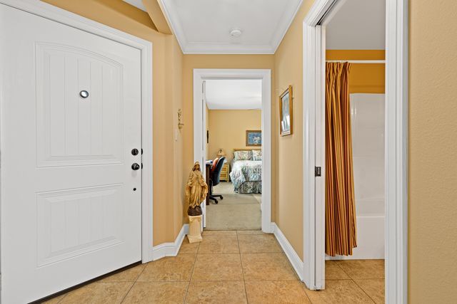 1444 Garner LN, Longview, TX 75605