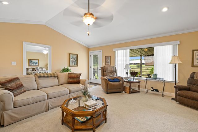 1444 Garner LN, Longview, TX 75605