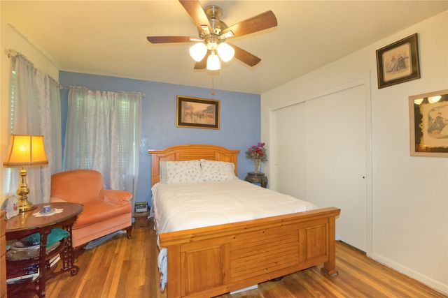 405 Meadow Drive, Gainesville, TX 76240
