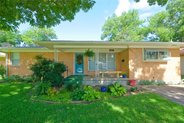 405 Meadow Drive, Gainesville, TX 76240