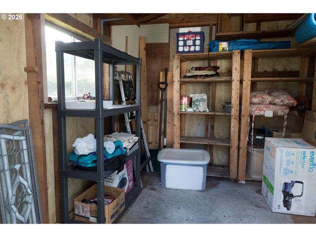 1699 27TH St 5, Florence, OR 97439