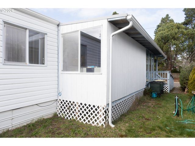 1699 27TH St 5, Florence, OR 97439