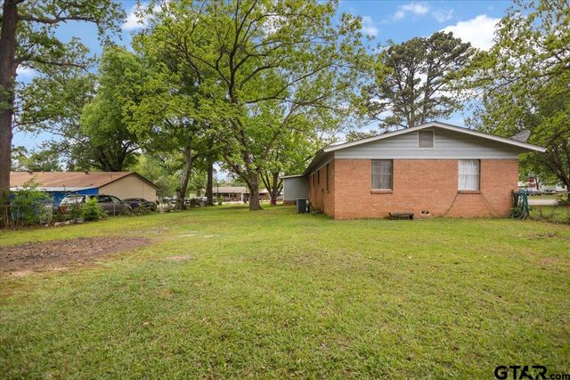 672 Diane St., Tyler, TX 75708