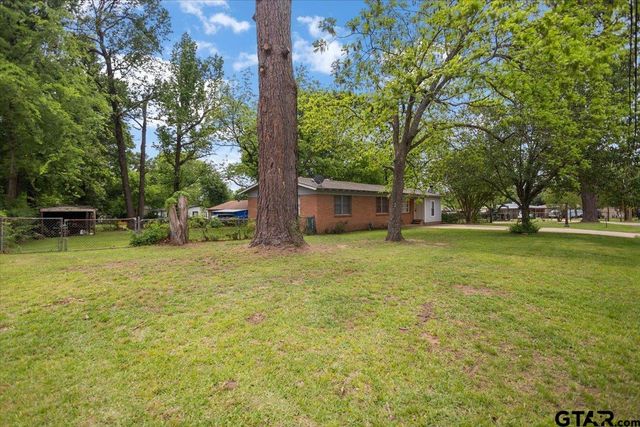 672 Diane St., Tyler, TX 75708