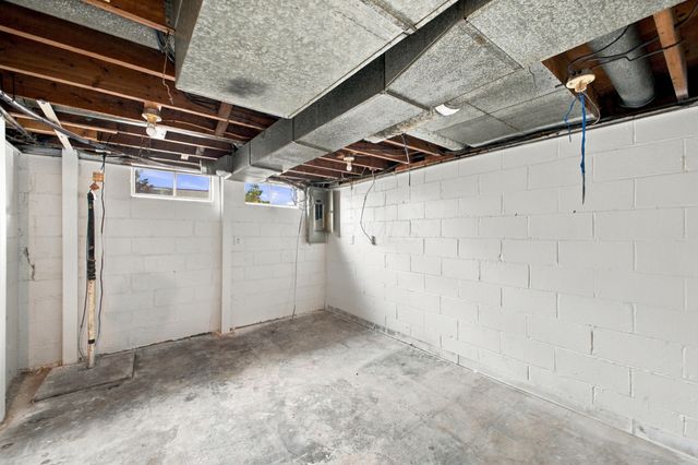 7047 Roundelay Road S, Reynoldsburg, OH 43068