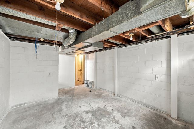 7047 Roundelay Road S, Reynoldsburg, OH 43068