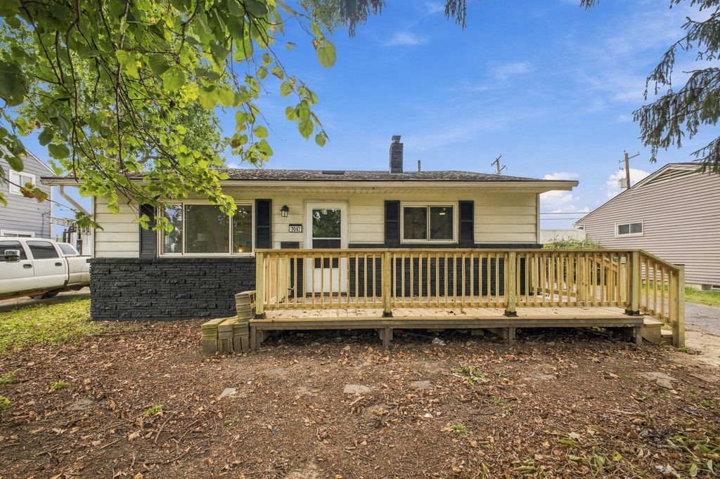 7047 Roundelay Road S, Reynoldsburg, OH 43068