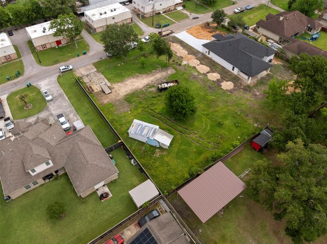 410 Spring Drive, Pasadena, TX 77504