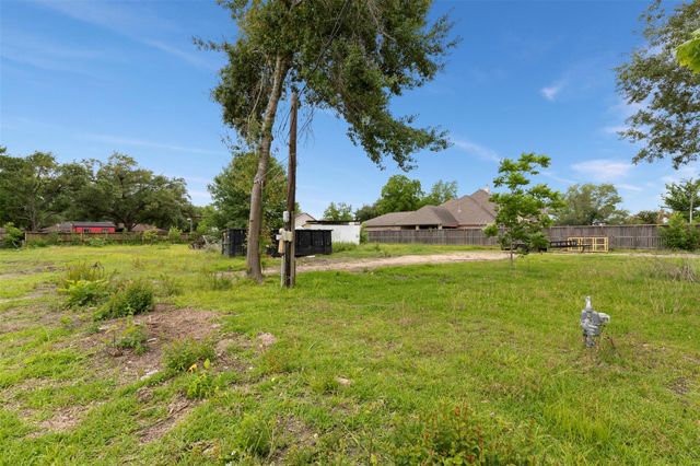 410 Spring Drive, Pasadena, TX 77504