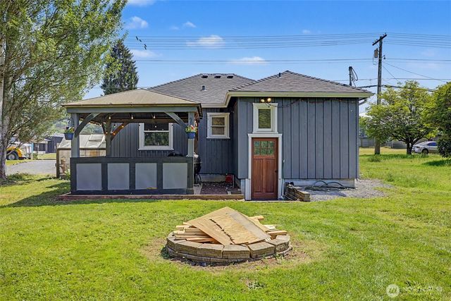 717 E Highland DR, Arlington, WA 98223