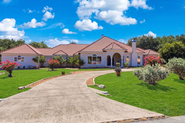 358 WHITESTONE DR, Spring Branch, TX 78070