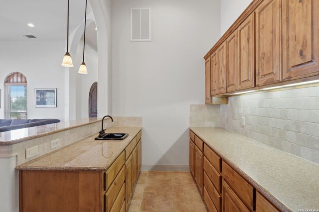 358 WHITESTONE DR, Spring Branch, TX 78070