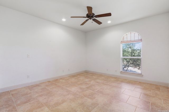 358 WHITESTONE DR, Spring Branch, TX 78070