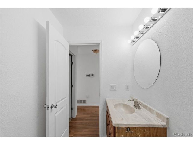 150 Birch St, Hudson, CO 80642