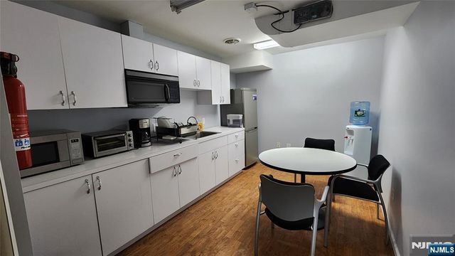 400 Route 46 2nd floor, South Hackensack, NJ 07606