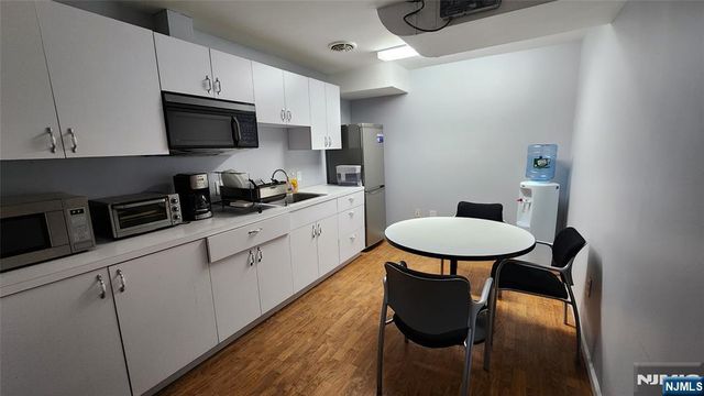 400 Route 46 2nd floor, South Hackensack, NJ 07606