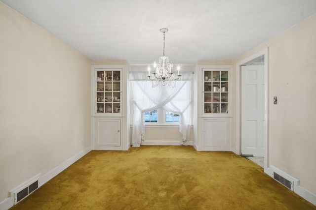 46 Puritan Cir, Springfield, MA 01119