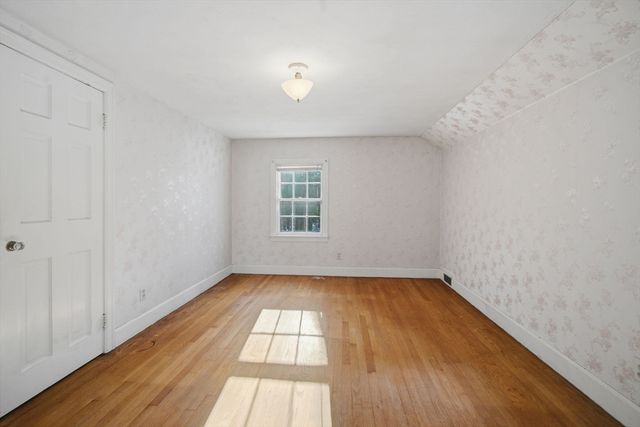 46 Puritan Cir, Springfield, MA 01119