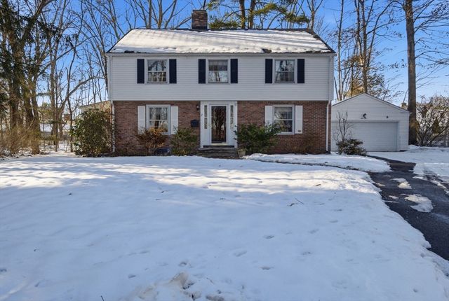 46 Puritan Cir, Springfield, MA 01119