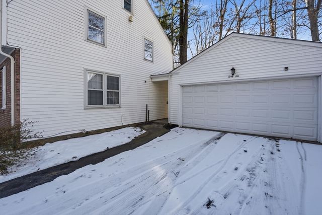 46 Puritan Cir, Springfield, MA 01119