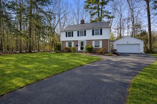 46 Puritan Cir, Springfield, MA 01119