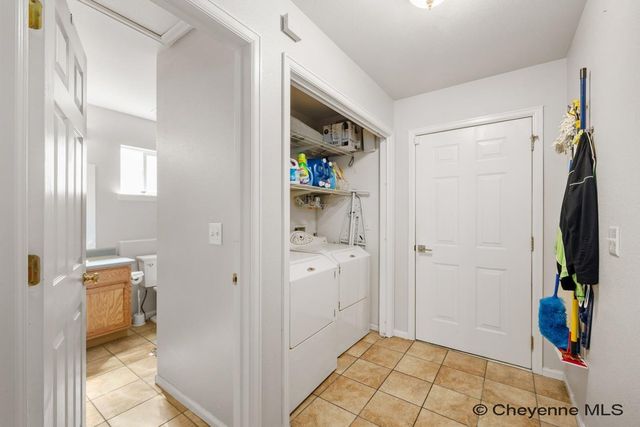 1524 JAZZ DR, Cheyenne, WY 82007