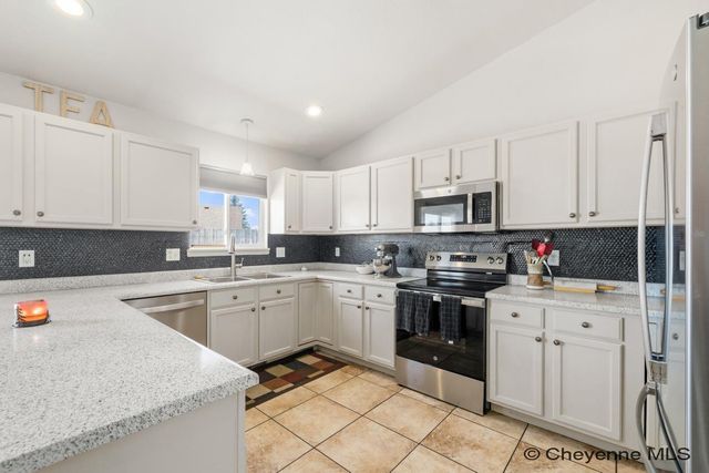 1524 JAZZ DR, Cheyenne, WY 82007