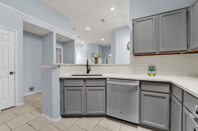 6601 Teresa Lane, Rowlett, TX 75089