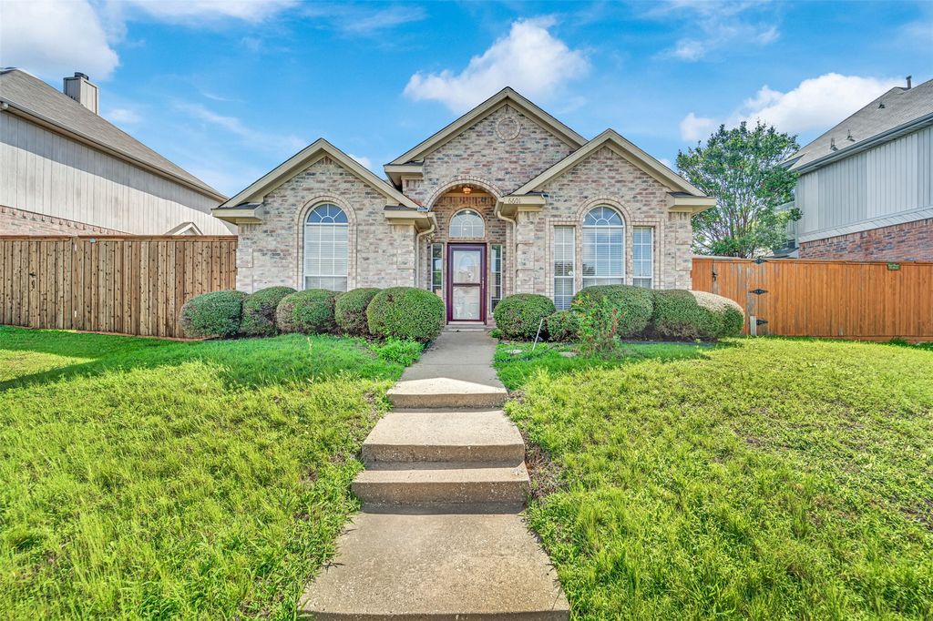 6601 Teresa Lane, Rowlett, TX 75089