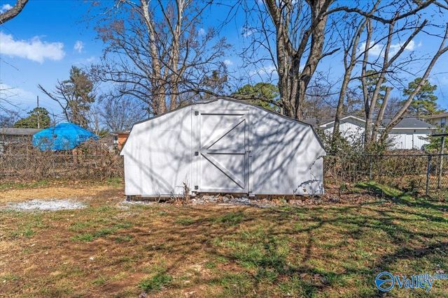 618 Greenfield Drive NW, Huntsville, AL 35811